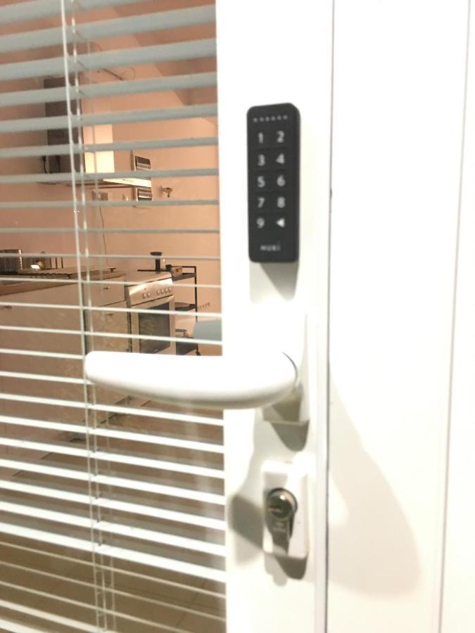 Livingfy Apt With Mountain View & Garden 베모스 외부 사진